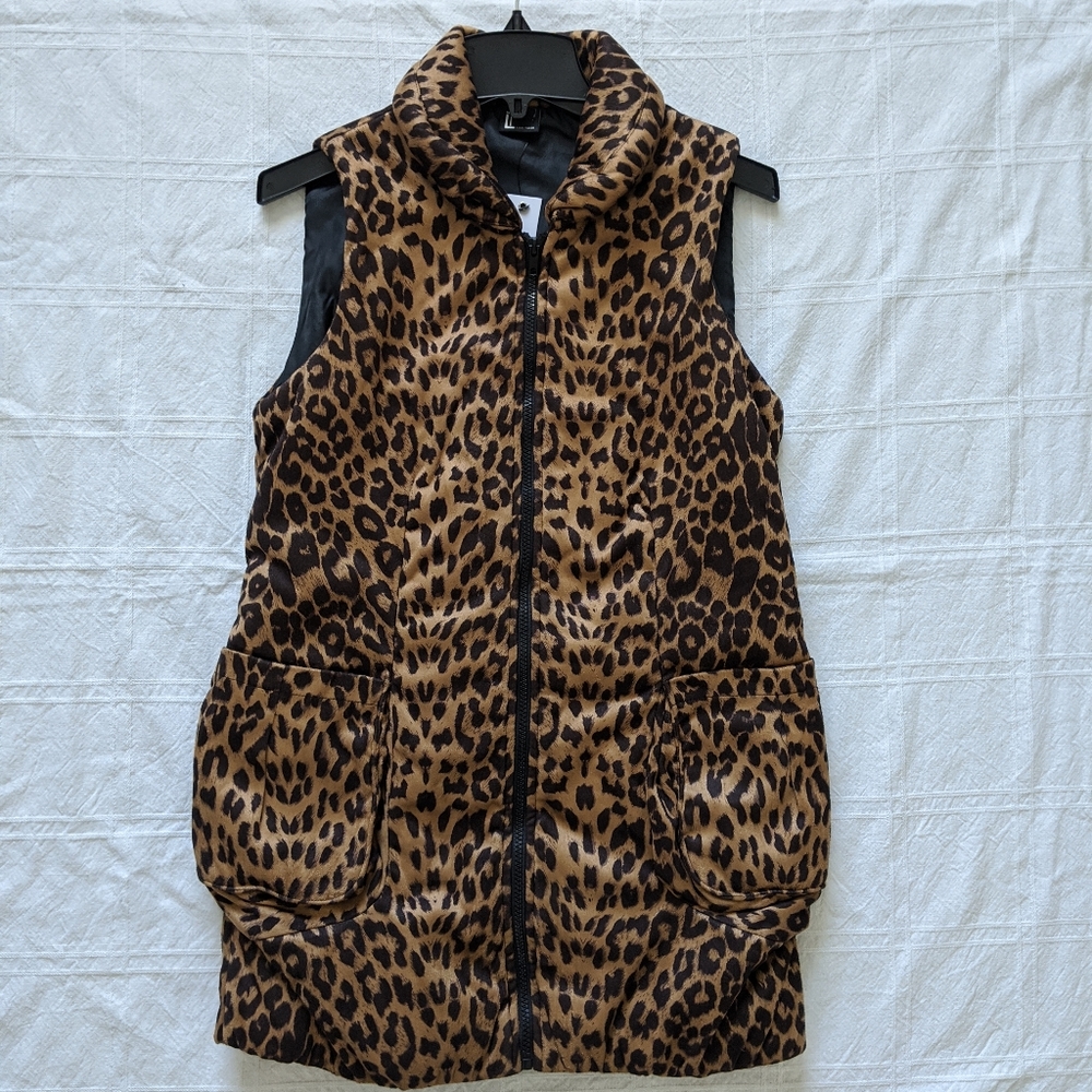 NWT Love Token Shrug Vest Leopard Small